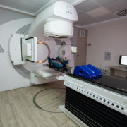 Radiotherapy treatment - first linear accelerator technology IMRT